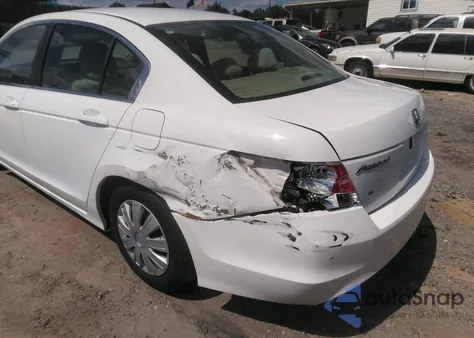 2010 Honda Accord 2.4 Lx z USA, uszkodzony, nr VIN 1HGCP2F37AA077256